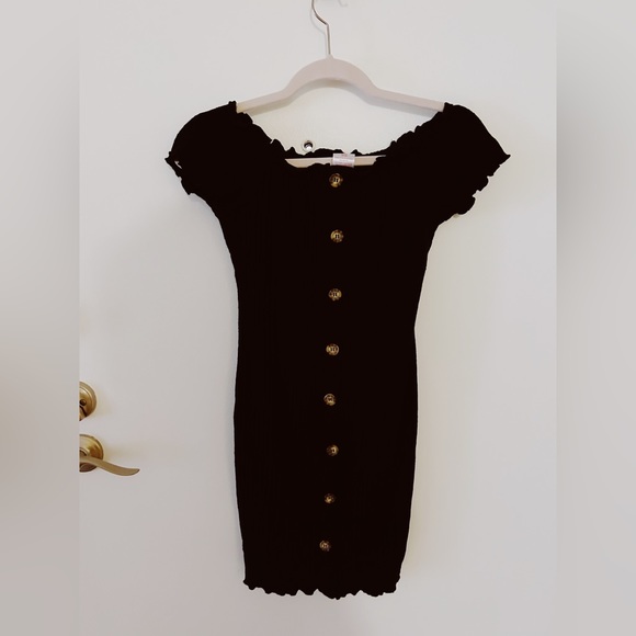 Dresses & Skirts - Brand new off the shoulder dress